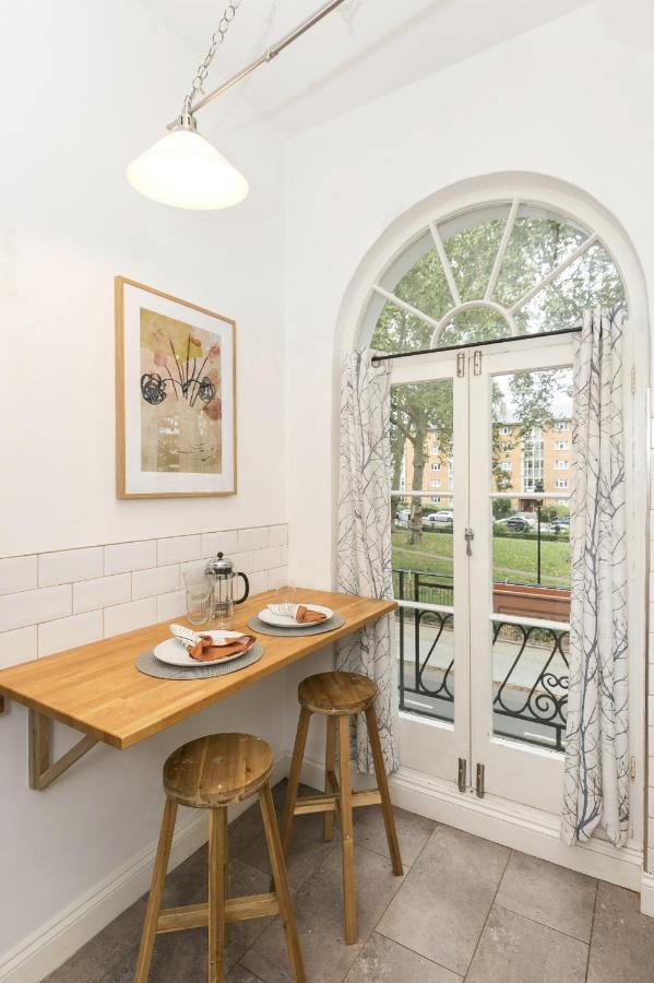 Chic 1 Bedroom Apartment In Bloomsbury, Sleeps 4 London Bagian luar foto