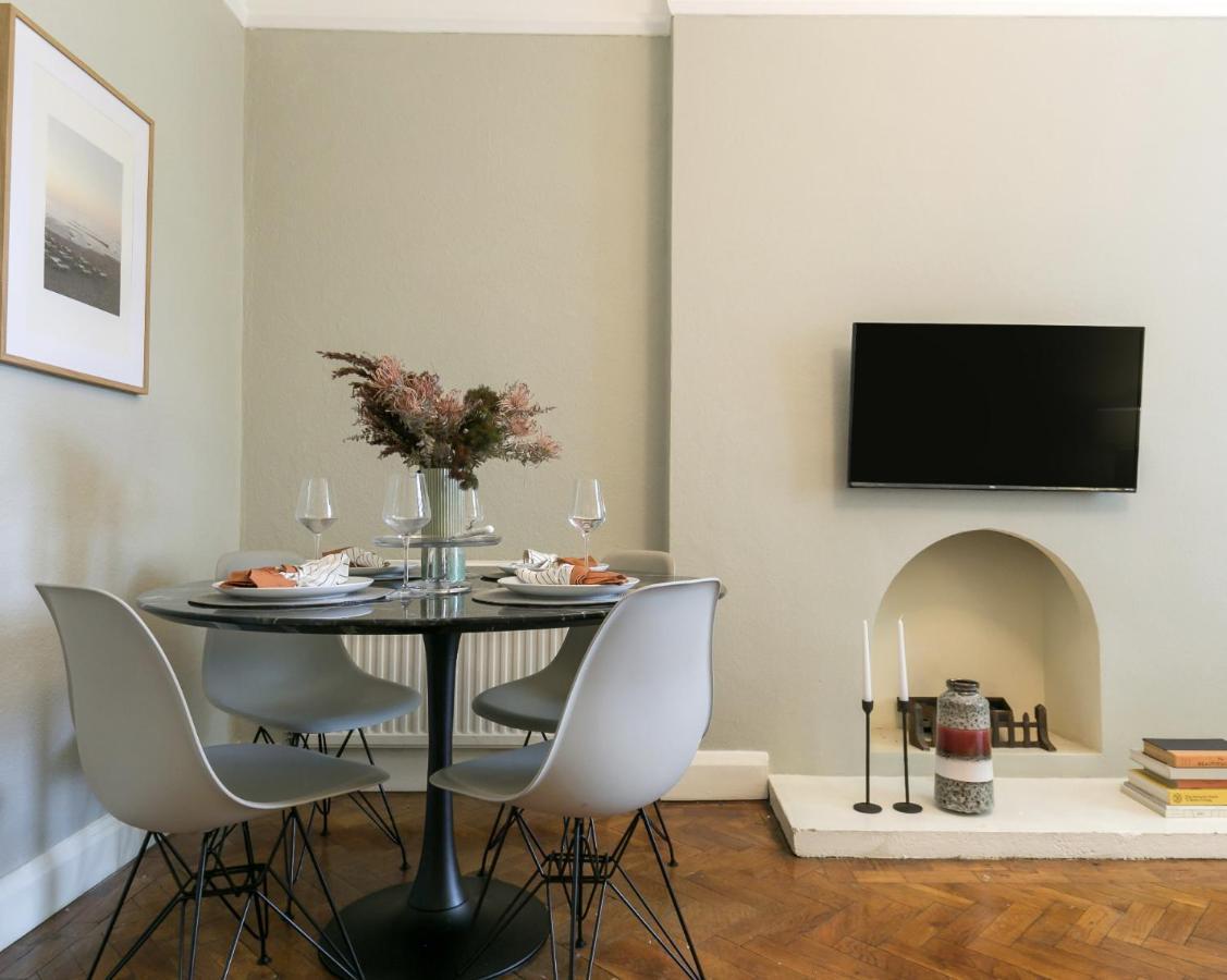 Chic 1 Bedroom Apartment In Bloomsbury, Sleeps 4 London Bagian luar foto